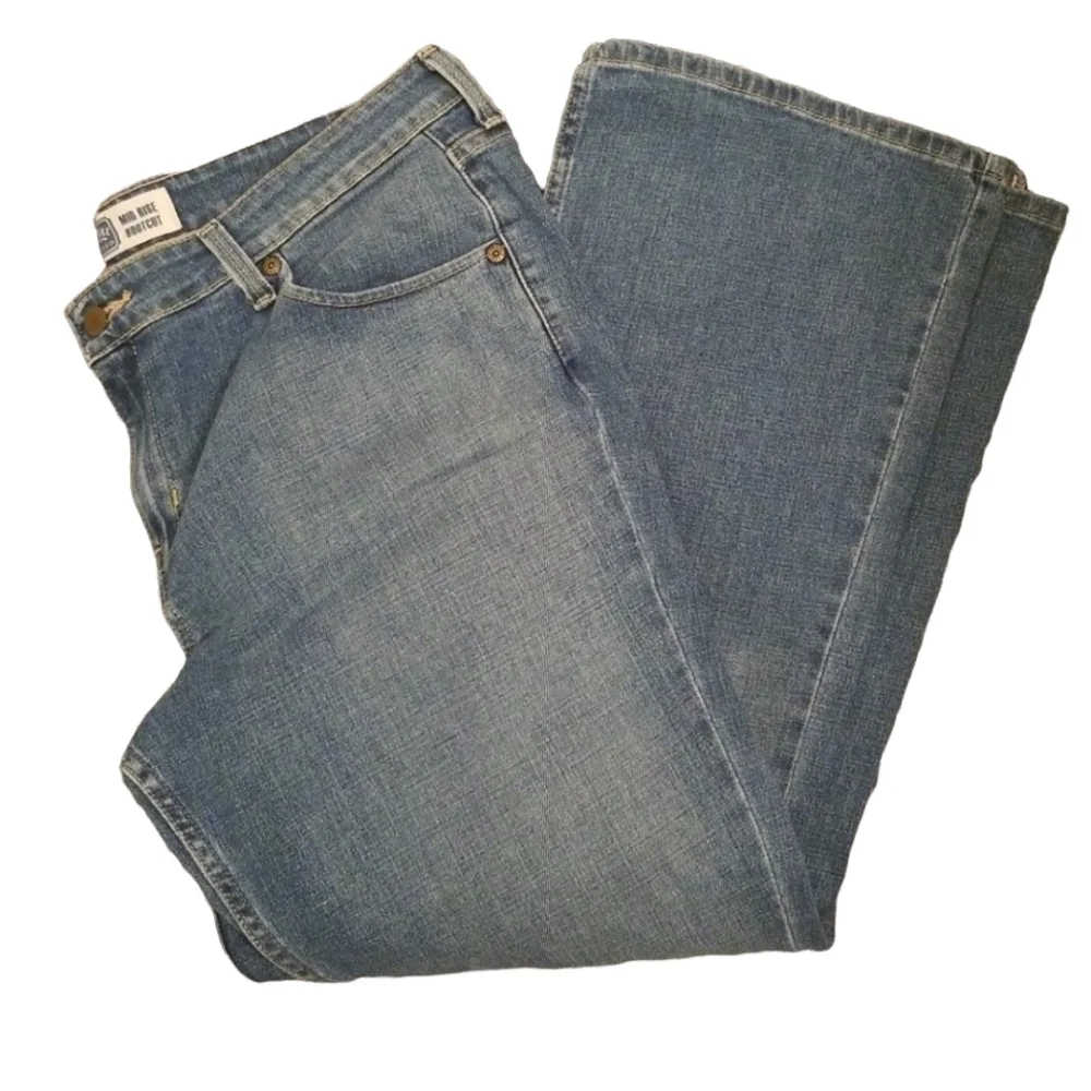 LEVI'S SIGNATURE Bootcut Jeans Plus 14 Short Waist 38 Inseam 28 Medium Wash - Picture 6 of 10